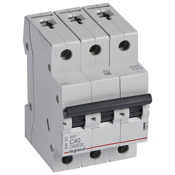 Автоматический выключатель Legrand 3П 4,5 кА С 40 A Автоматический выключатель Legrand 3П 4,5 кА С 40 A